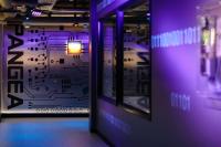 Le ' High Performance Computing ' ou supercalculateur haute performance Pangea est le système informatique ultra-performant de calcul du Centre Scientifique et Technique de Pau. Il a été upgradé cette année pour gagner en temps et en précision dans la modélisation du sous-sols et la simulation du comportement des réservoirs.