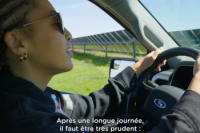 Après une longue journée de travail, il faut être très prudent.