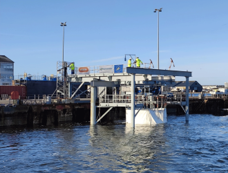 Le prototype déployé en conditions maritimes contrôlée dans le port de Nantes Saint-Nazaire (France)