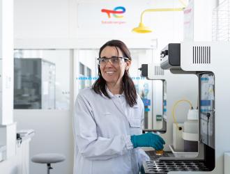 CReS (Solaize Research Center), Employee in the Fuel Department Laboratory