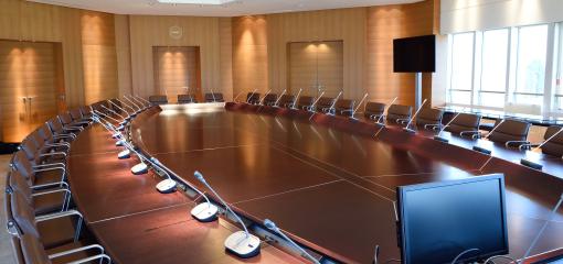 Grande table de réunion de la salle du Conseil, Tour Coupole