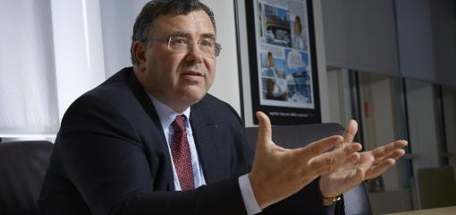 Patrick Pouyanné, directeur général de TotalEnergies, dans son bureau.
